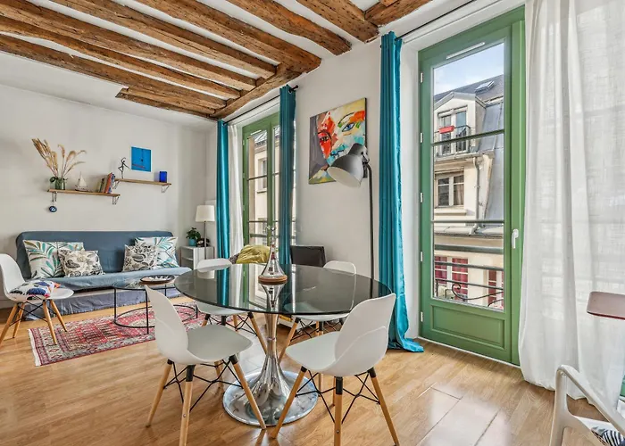 Apartment Joli Grand Et Calme, Marais