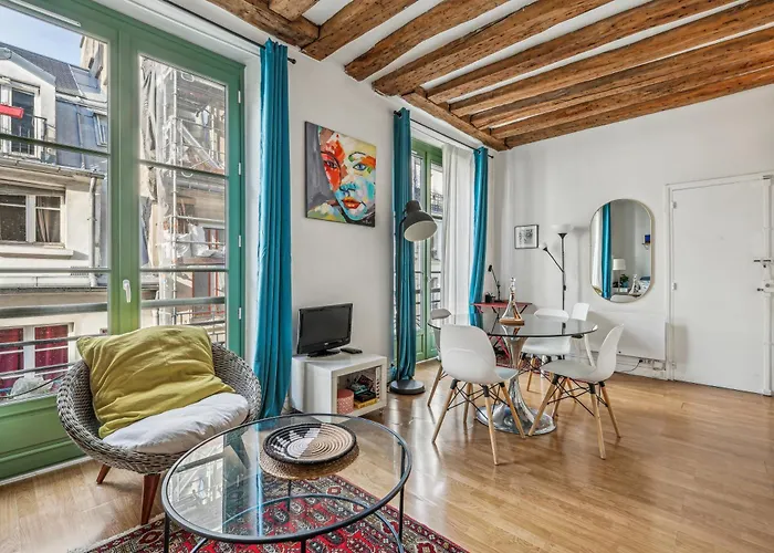 Apartment Joli Grand Et Calme, Marais