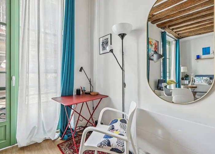 Joli Grand Et Calme, Marais Apartment Paris